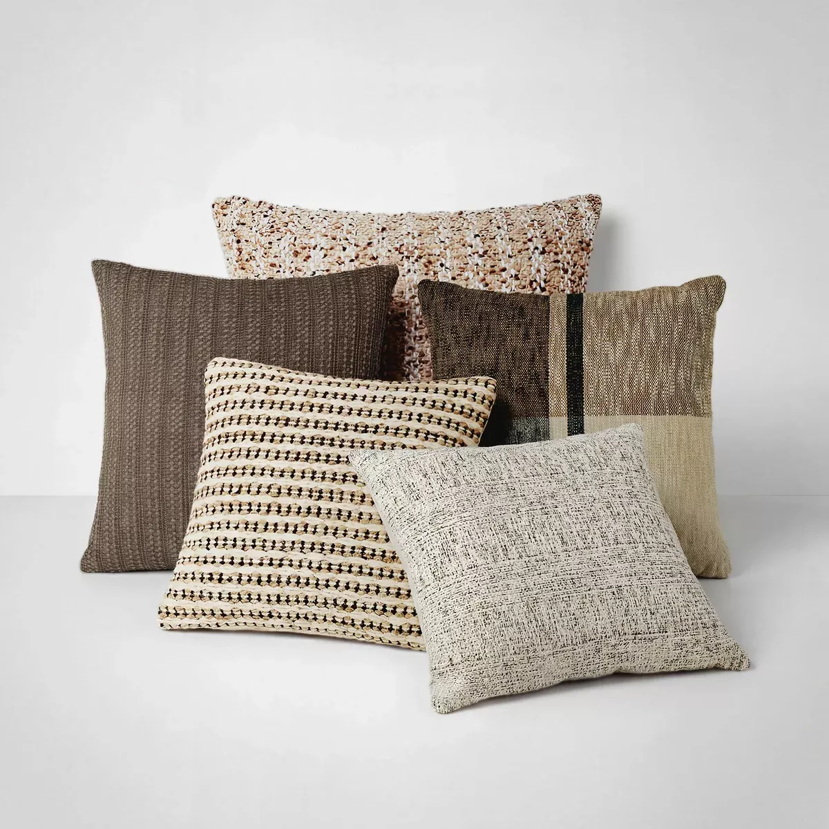 Ashley Express - Adrielton Pillow