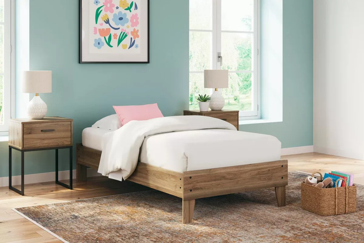 Ashley Express - DeanlowPlatform Bed