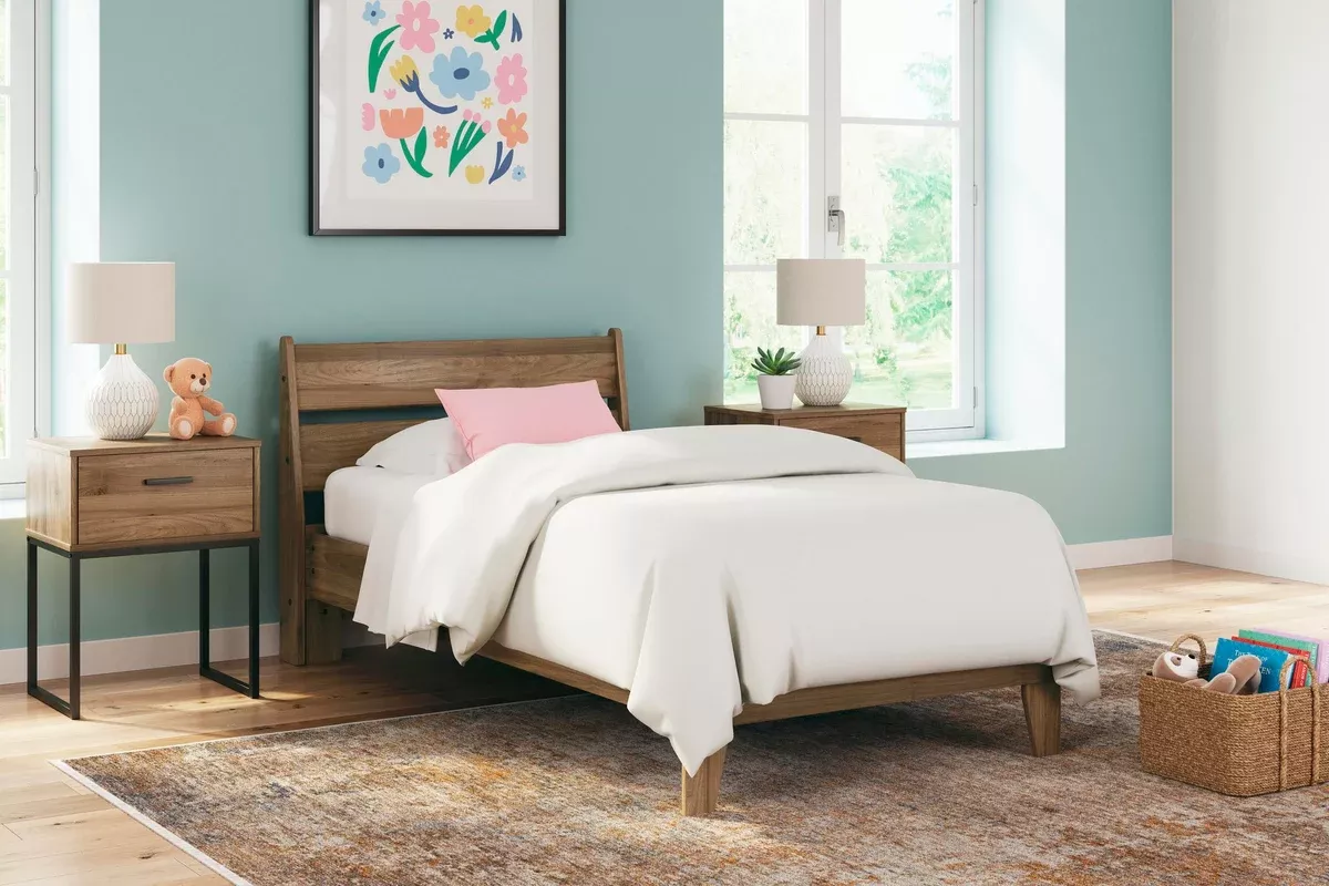 Ashley Express - DeanlowPlatform Panel Bed
