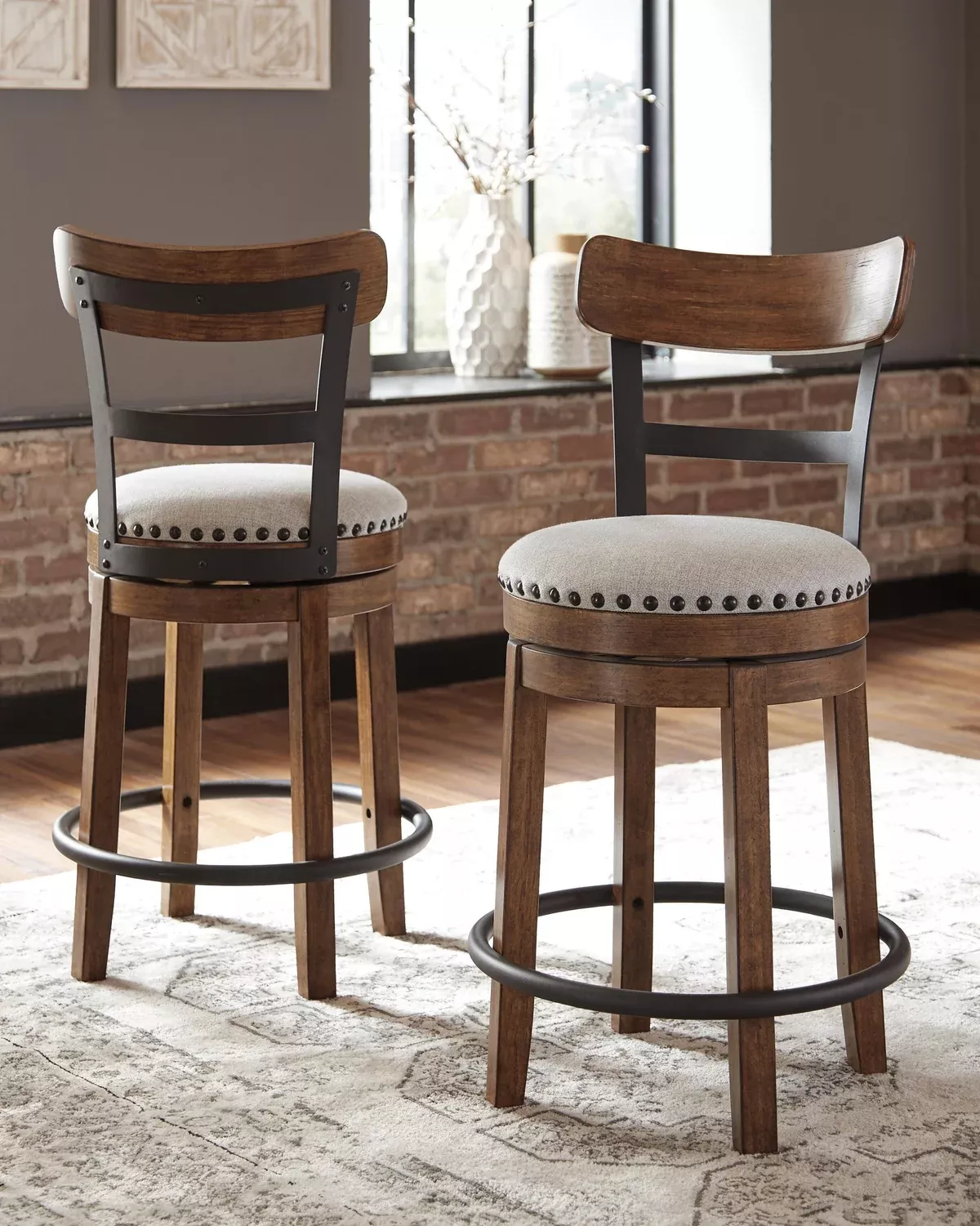 Ashley Express - Valebeck UPH Swivel Barstool (1/CN)