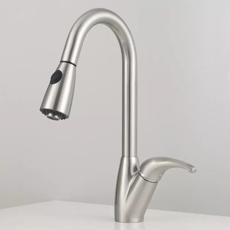 Blakeny Single-Hole Pull-Out Kitchen Faucet