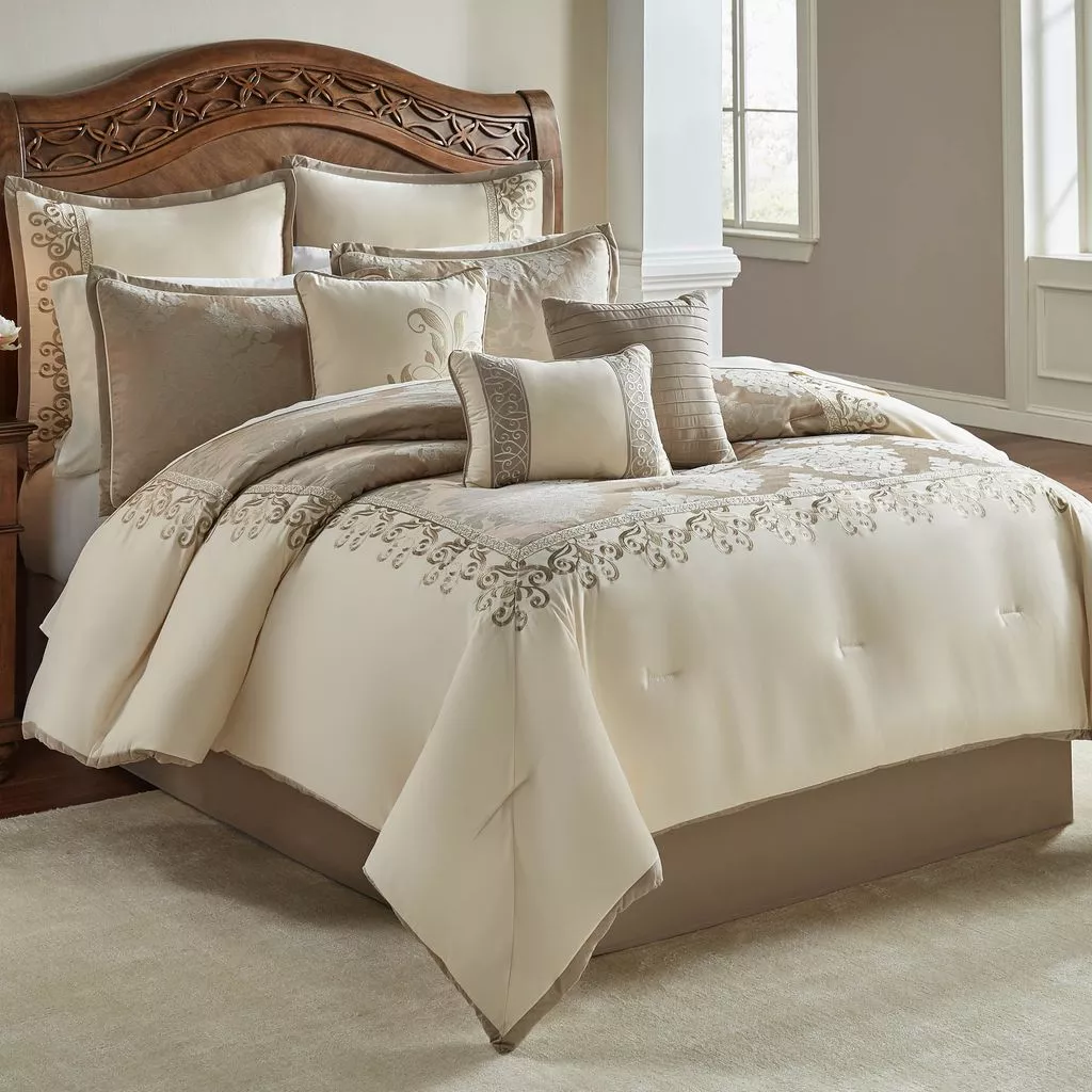 Damask Embroidery 10 pc King