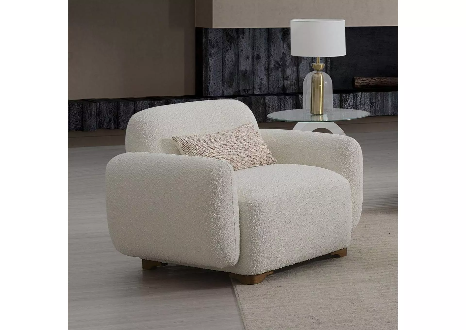 Darius Chair with Pillow