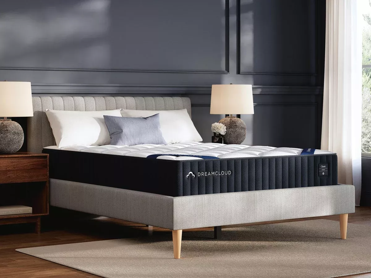 Dreamcloud Classic HybridMattress