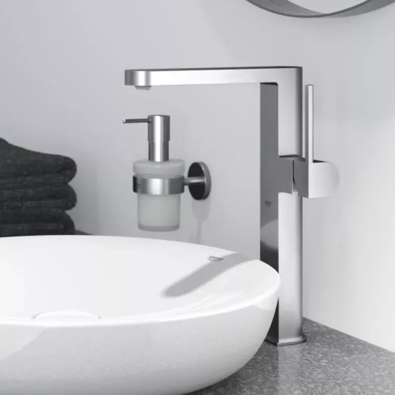 Grohe Plus single lever basin mixer