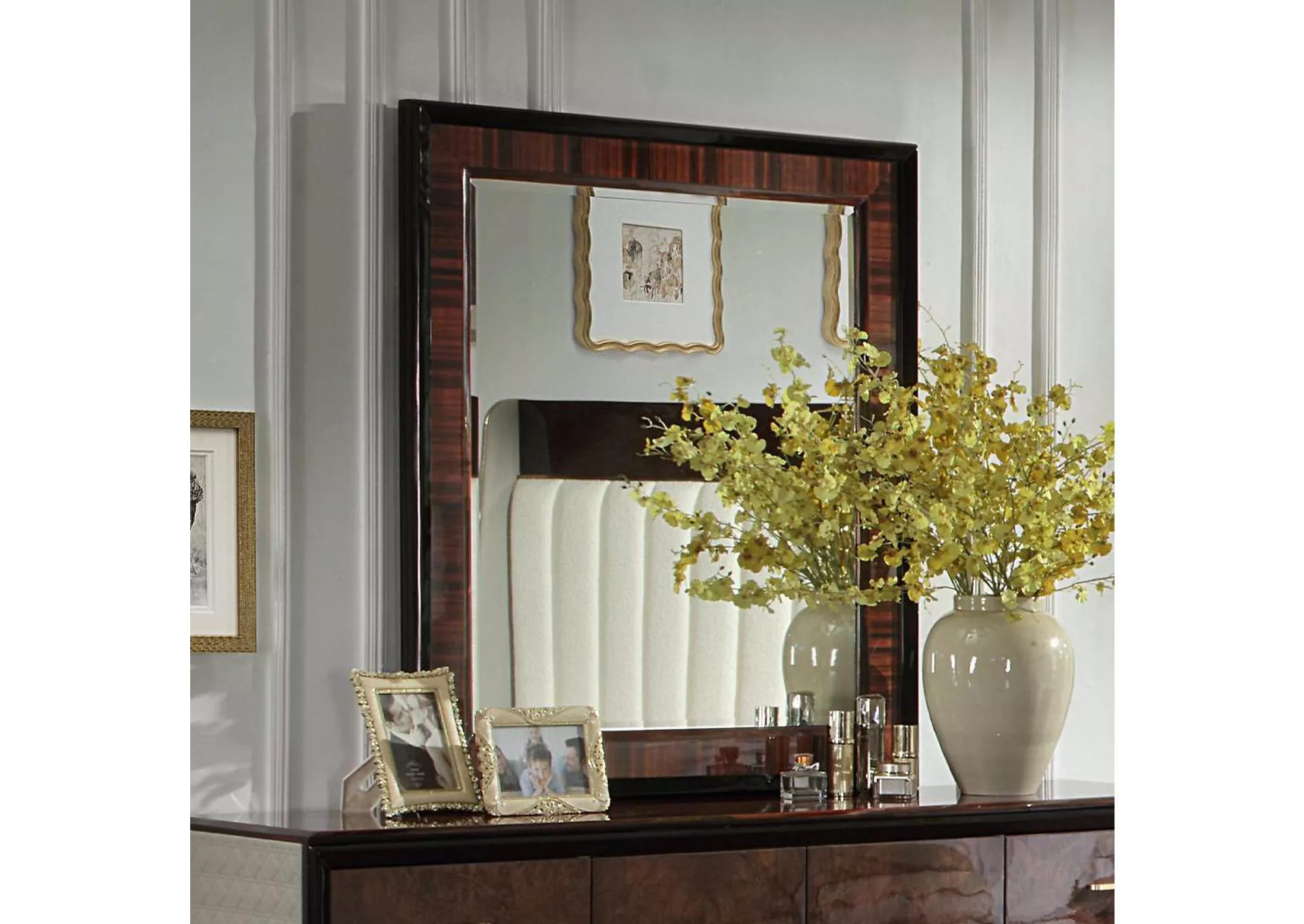 Jamonica Mirror