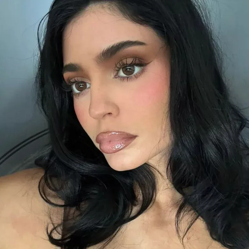 Kylies Soft Glam Look Bundle