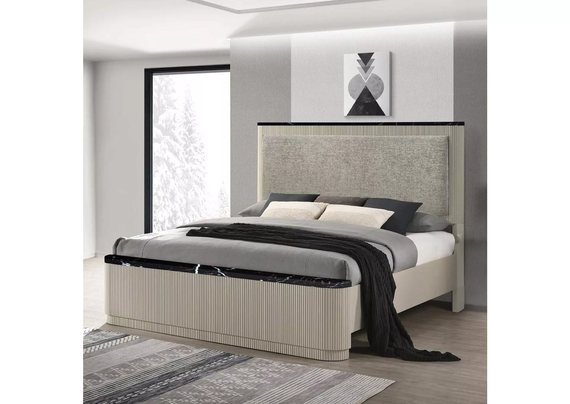 Travonte Queen Bed